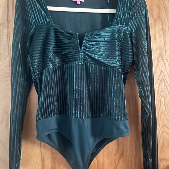 Mi Ami Deep Green velvet bodysuit - Picture 2 of 10